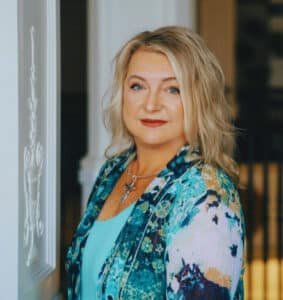 jill white column close up final